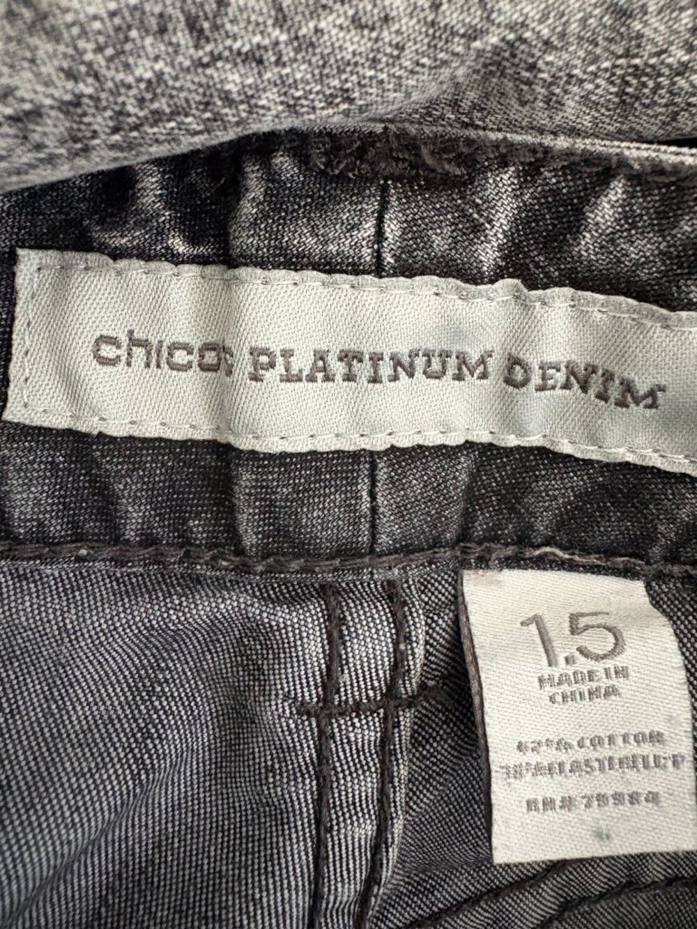 Chico's Platinum Denim Cropped Pants Size 1.5 Gray/Black - Picture 3 of 5